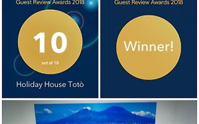 Holiday House Toto